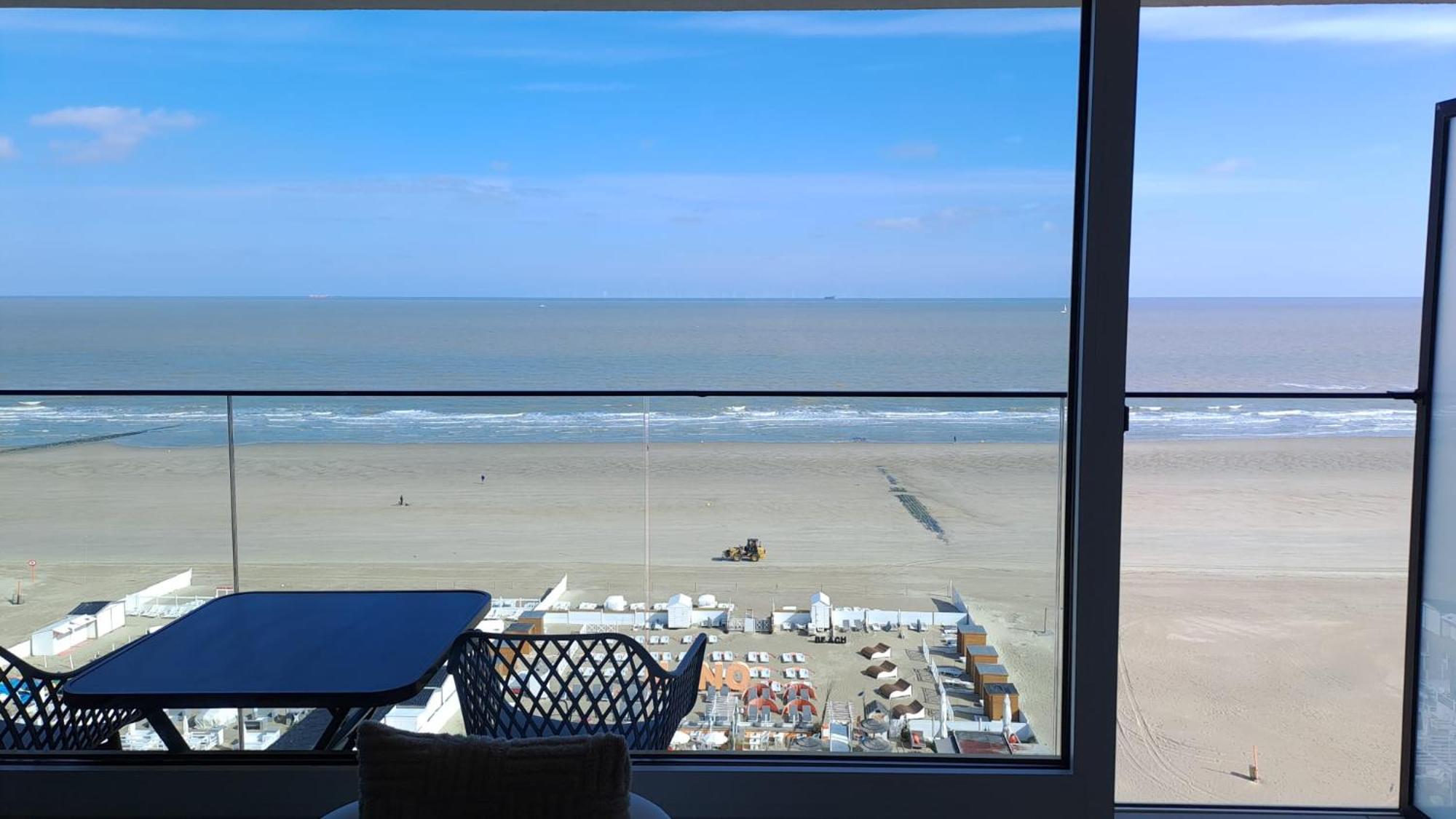 Modern Studio With Beautiful Sea View - 9Th Floor Blankenberge Exterior foto